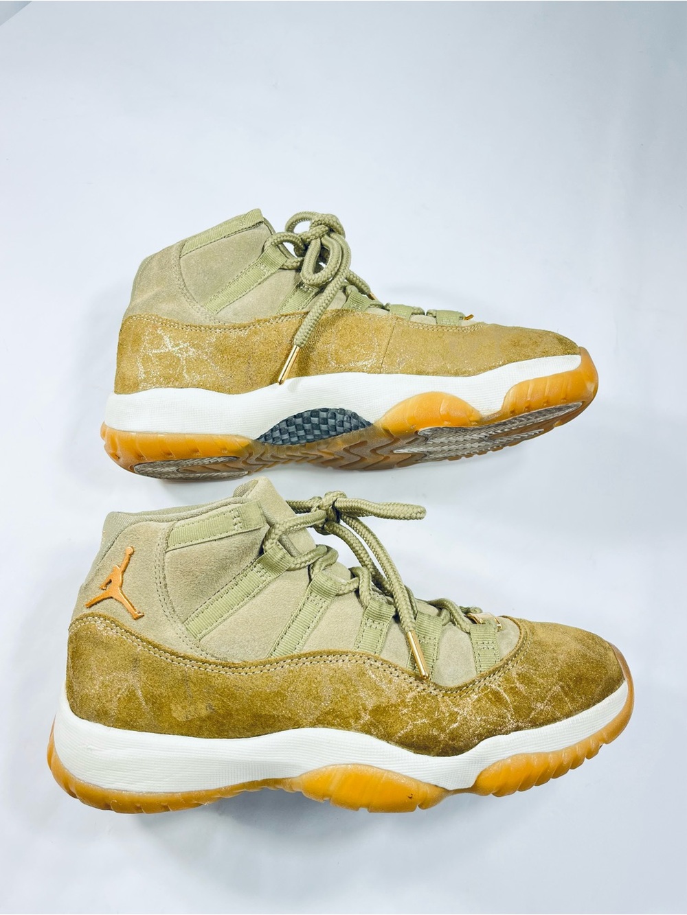 Nike Air Jordan 11 Retro AR0715-200 Olive Gold Tan LUX Women’s 8.5Sneakers AJ13 - Picture 2 of 15